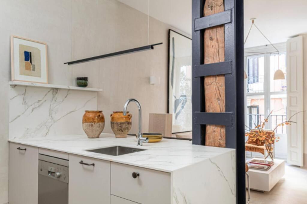 Apartamento Exclusivo En Neptuno Appartement Madrid Buitenkant foto